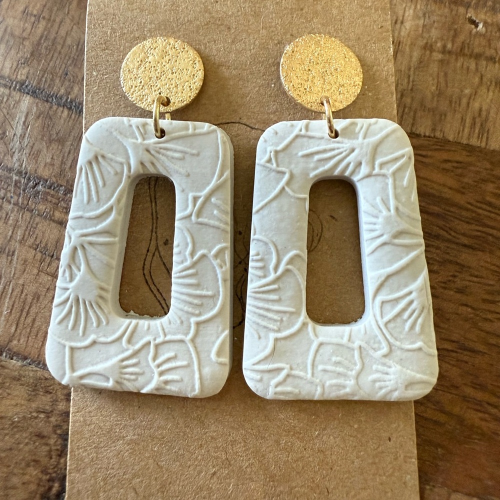 NEW Textured Cream Dangle Earrings